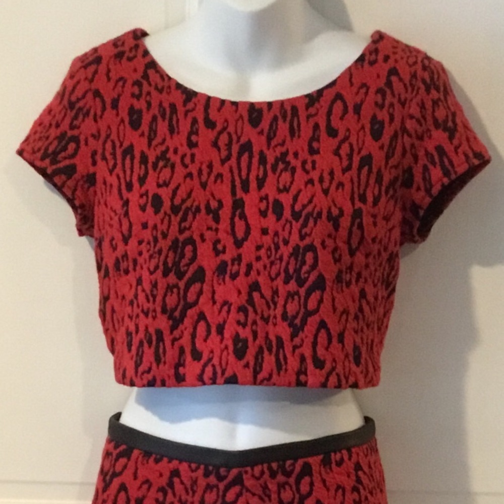 ❤️ Express 2 Piece Crop Top & Long Skirt Set